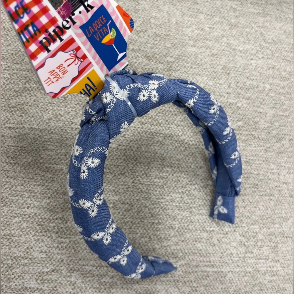 NWT ⚜️💙⚜️ Piper K Gorgeous Blue Floral Denim Embroided  Headband - Picture 6 of 12